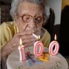 100-летняя жительница Великобритании бросила курить 