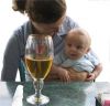 Безопасен ли алкоголь детям в малых дозах?