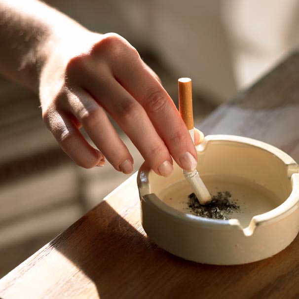 Запрет курения во Франции вызвал спад продаж сигарет